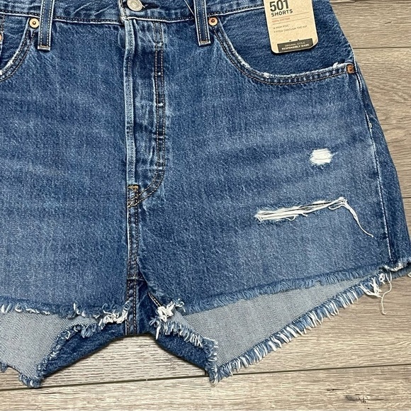 Levi's Destroyed 501 Short in Sansome Muse Women's Denim Jeans Cotton Sz 33 NWT - Picture 5 of 10